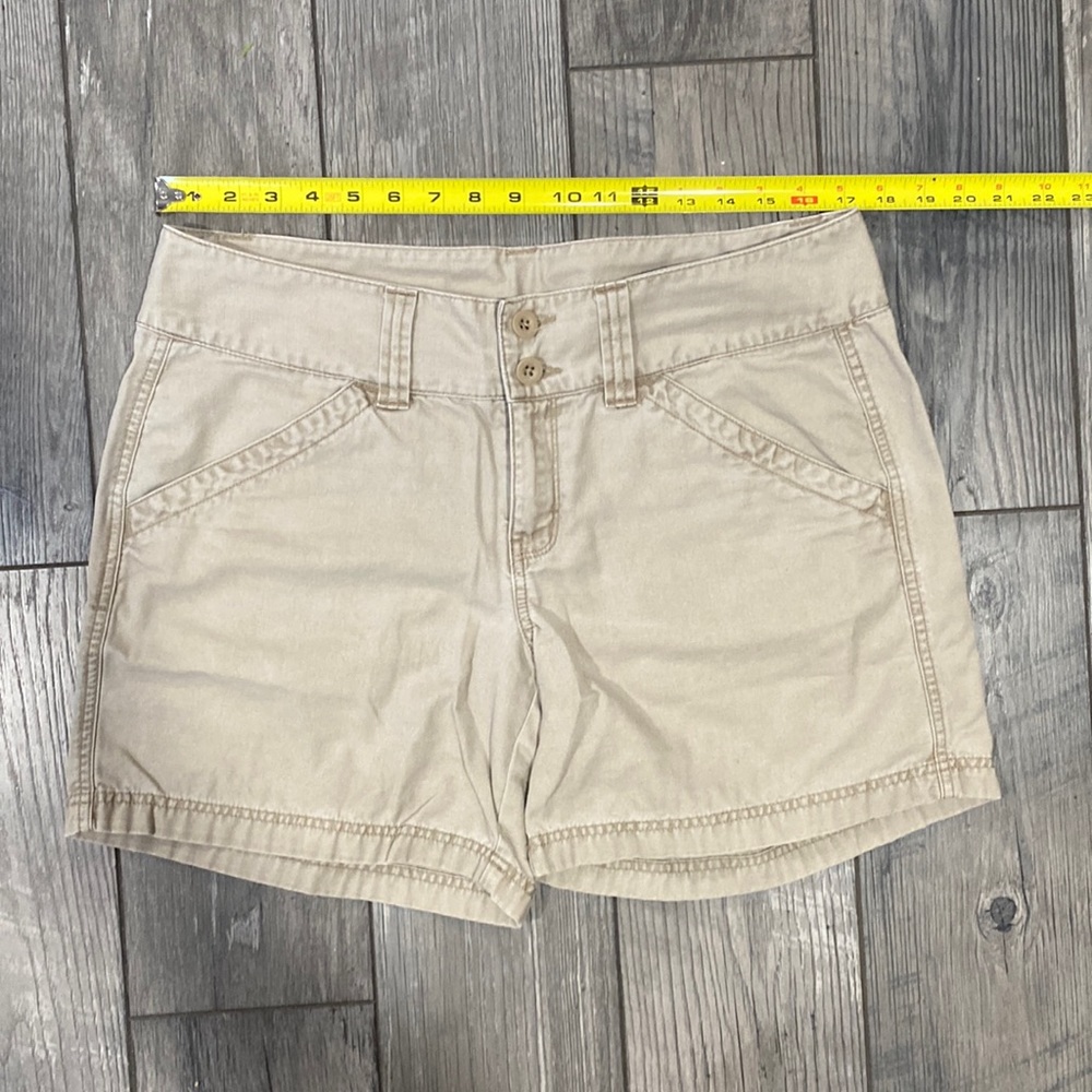 Womens size 14 North Face shorts